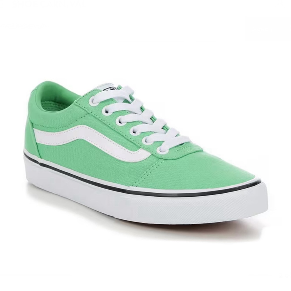NWOT- Vans ‘Ward’ Canvas Women’s Skate Shoe